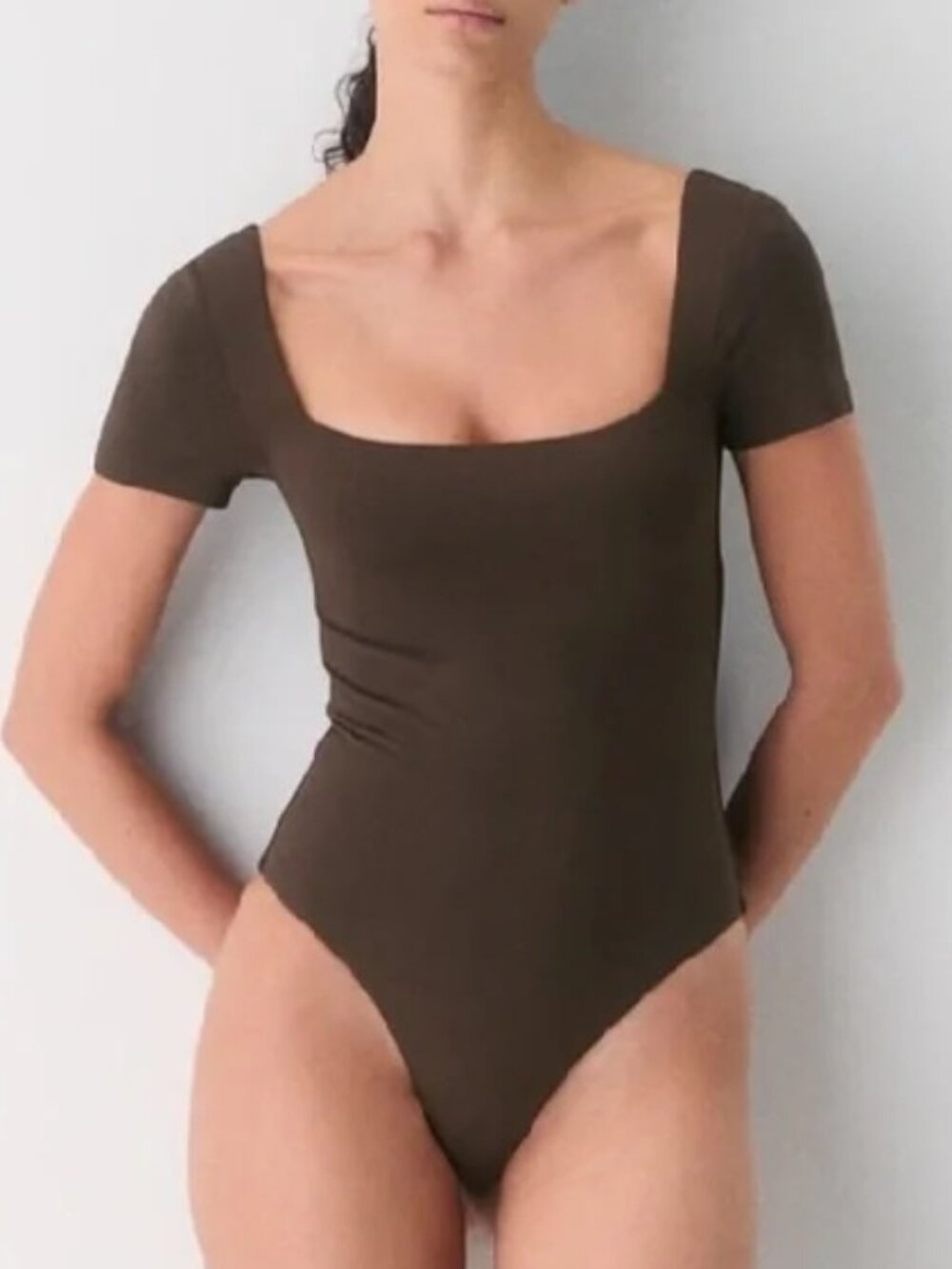 Aritzia Babaton Square Neck Short Sleeve Bodysuit - Chocolate Brown Large